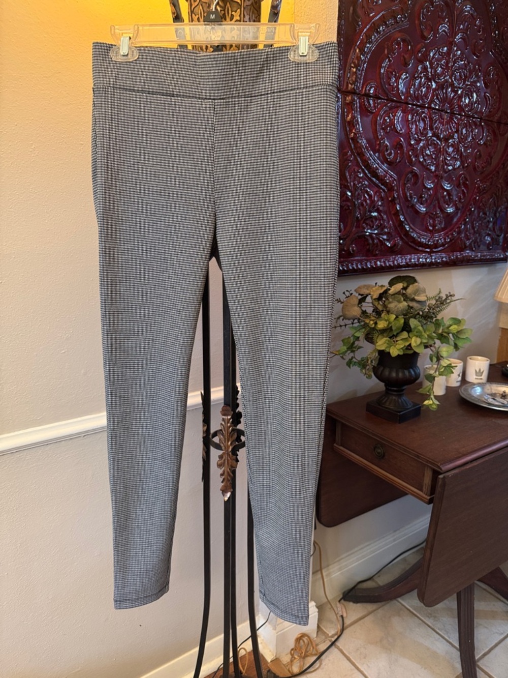 LOFT black and white micro checked Leggings